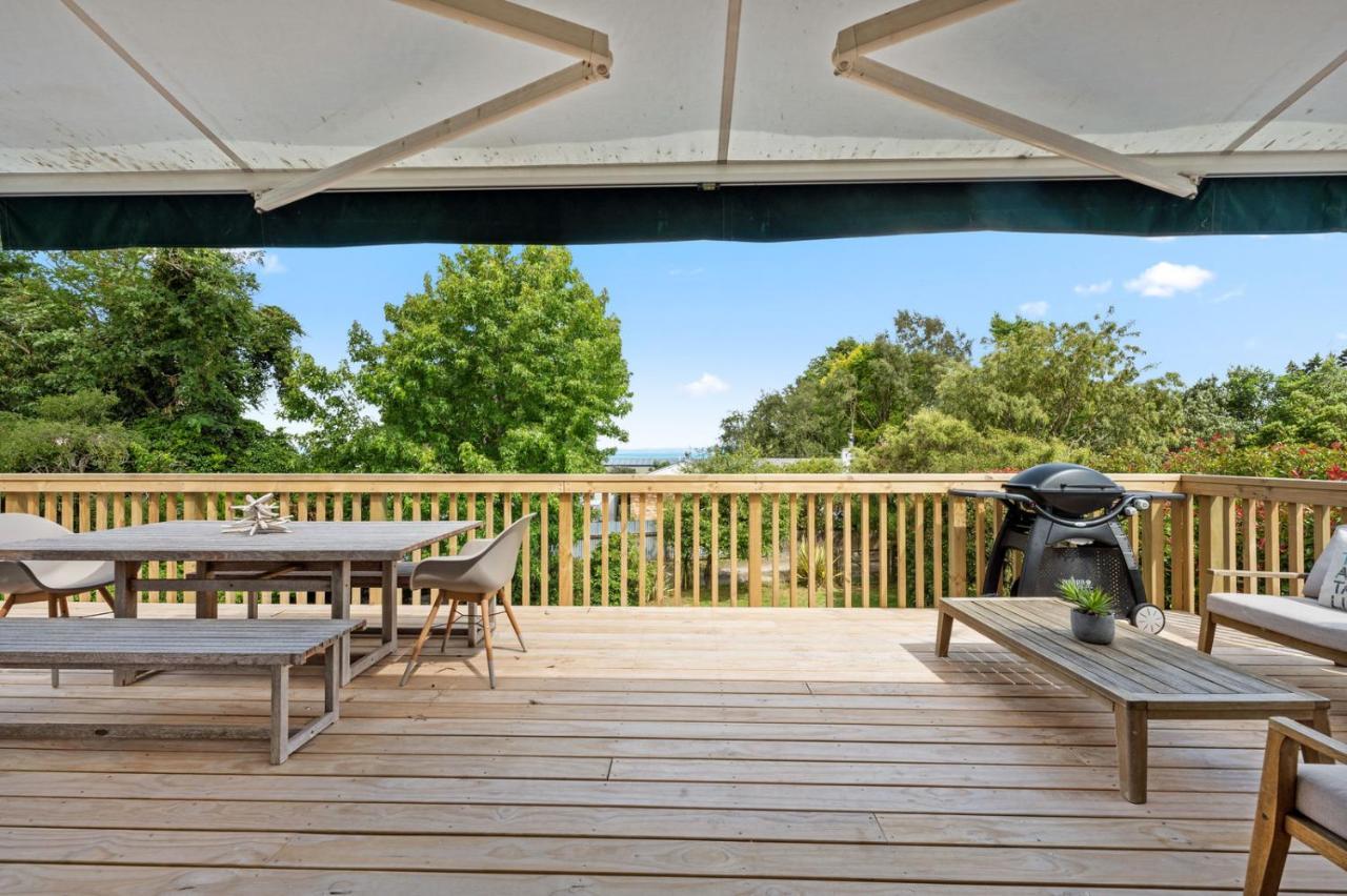 Waitahanui Lake House - Lake Taupo Holiday Home Extérieur photo